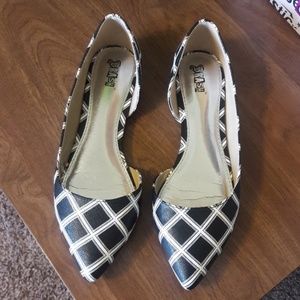 Blk/Wht Slip on Shoe
